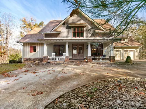114 Lost Trl, Lake Lure, NC 28746