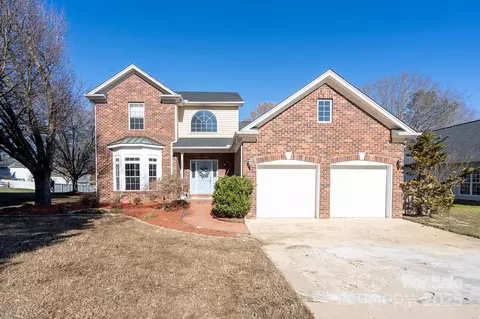 5580 Berry Ridge Dr, Harrisburg, NC 28075