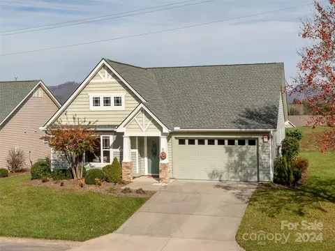 28 Wild Pheasant Run, Hendersonville, NC 28792