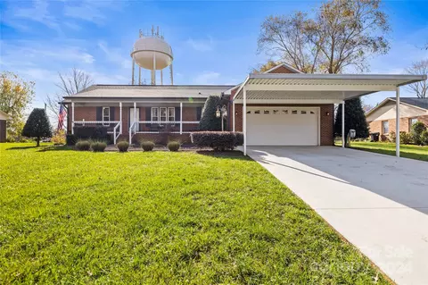 645 Sunridge Dr, Lincolnton, NC 28092