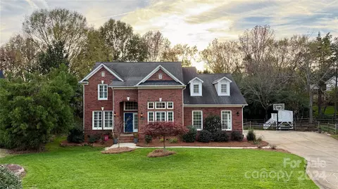3405 Abbey Hill Ln, Charlotte, NC 28210