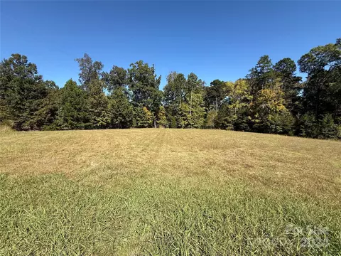 409 Walnut Crest Ne Ct NE, Concord, NC 28025 photo 3
