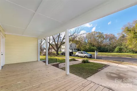 305 Elm St, Lancaster, SC 29720 photo 4
