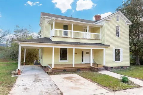 305 Elm St, Lancaster, SC 29720