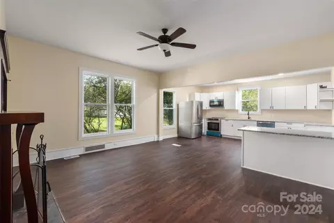 305 Elm St, Lancaster, SC 29720 photo 11