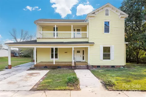 305 Elm St, Lancaster, SC 29720 photo 2