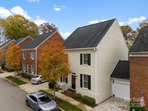 548 Summerfield Pl, Belmont, NC 28012