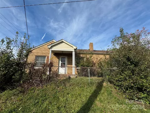 2233 S York Rd, Gastonia, NC 28052