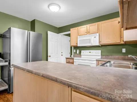 Kitchen - 100 Creekside Dr, Brevard, NC 28712 photo 1 of 3