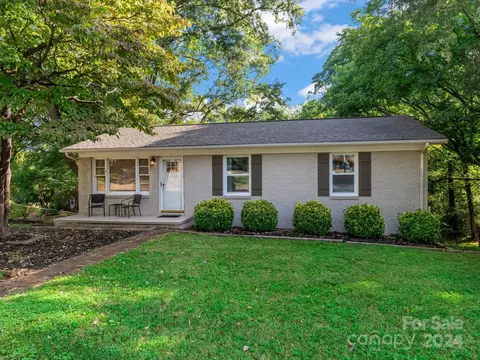 110 Mallard Ct, Davidson, NC 28036