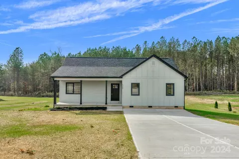 1225 Burris Blvd, Lincolnton, NC 28092