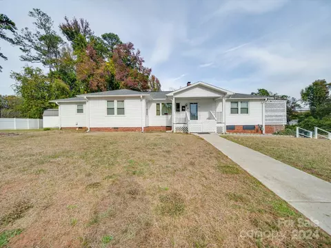 504 N Pine Ln, Wadesboro, NC 28170