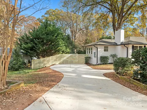 201 Seneca Pl, Charlotte, NC 28210 photo 7