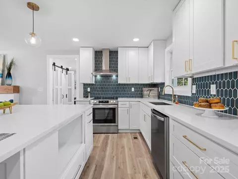 201 Seneca Pl, Charlotte, NC 28210 photo 25
