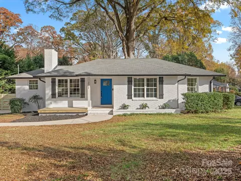 201 Seneca Pl, Charlotte, NC 28210 photo 4