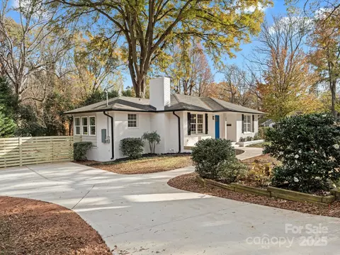 201 Seneca Pl, Charlotte, NC 28210 photo 5
