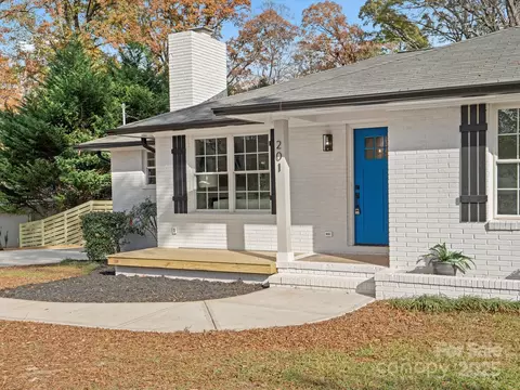 201 Seneca Pl, Charlotte, NC 28210 photo 8
