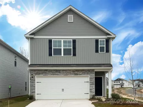 7216 Stoney Wood Ln, Charlotte, NC 28215