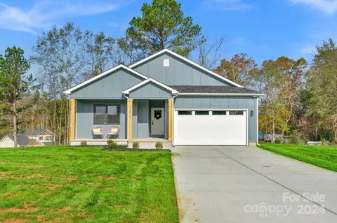 1426 Galway Dr, Lincolnton, NC 28092