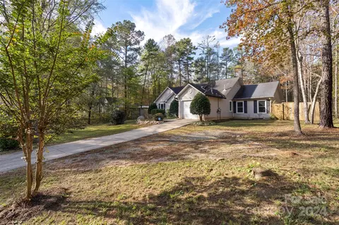 2306 Morningside Dr, Lancaster, SC 29720 photo 3
