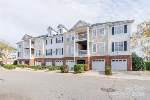 6227 Creek Park Dr, Charlotte, NC 28262