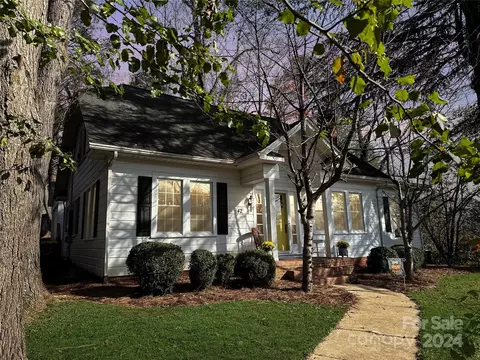 42 Viewpoint Dr, Marion, NC 28752 photo 2