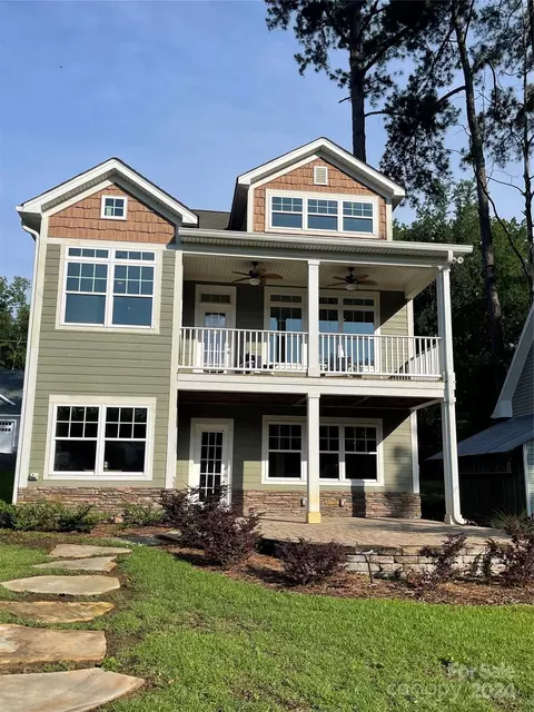 698 Lake Head Rd, Norwood, NC 28128