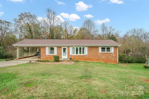 221 4th Ne St NE, Conover, NC 28613