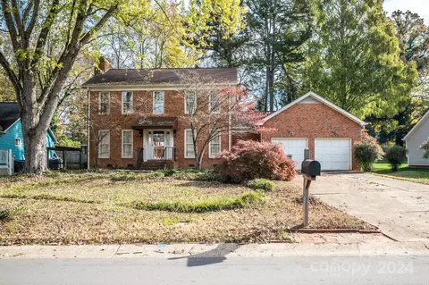 2807 Sloan Dr, Charlotte, NC 28208