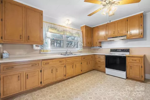 Kitchen - 202 Drexel Rd, Morganton, NC 28655 photo 2 of 3
