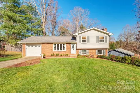 23 Auburndale Dr, Asheville, NC 28806