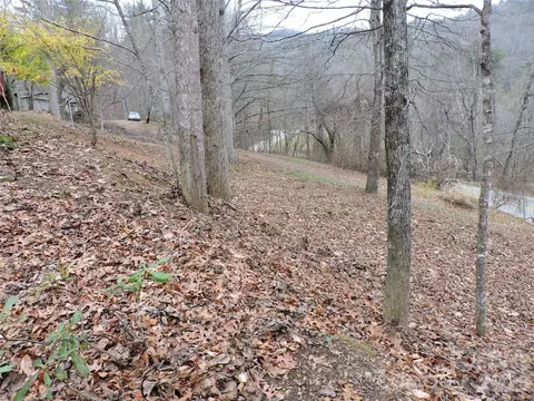 Exterior - 2271 Gouges Creek Rd, Spruce Pine, NC 28777 photo 12 of 14