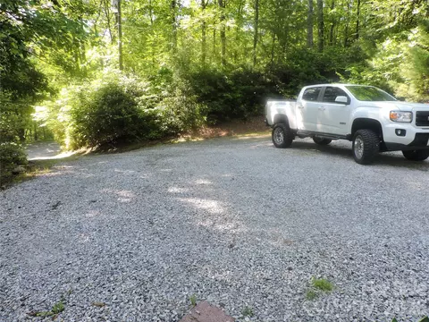 Exterior - 2271 Gouges Creek Rd, Spruce Pine, NC 28777 photo 7 of 14