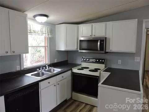 Kitchen - 2271 Gouges Creek Rd, Spruce Pine, NC 28777 photo 1 of 1