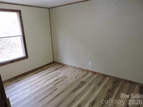Bedroom - 2271 Gouges Creek Rd, Spruce Pine, NC 28777 photo 5 of 6