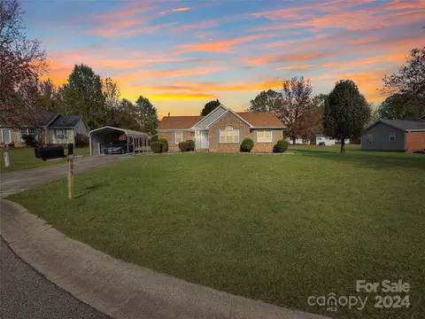 909 Cameron Ct, Monroe, NC 28112