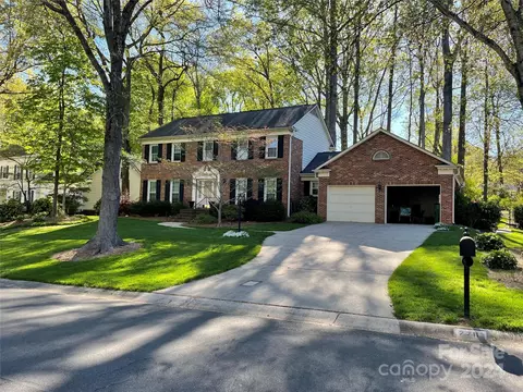 7711 Quail Hill Rd, Charlotte, NC 28210