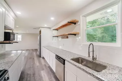 Kitchen - 2677 Mcilwain Rd, Lancaster, SC 29720 photo 3 of 3
