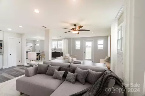 Living - 2677 Mcilwain Rd, Lancaster, SC 29720 photo 2 of 7