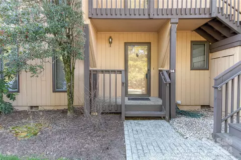 14 Pebble Creek Dr, Asheville, NC 28803