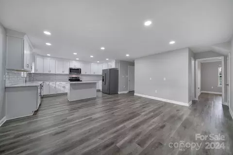 Living - 2011 Saye Brook Dr, Monroe, NC 28112 photo 3 of 5