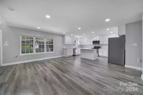 Living - 2011 Saye Brook Dr, Monroe, NC 28112 photo 4 of 5
