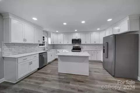 Kitchen - 2011 Saye Brook Dr, Monroe, NC 28112 photo 1 of 1