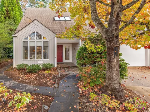21 Highland Pointe Ct, Weaverville, NC 28787