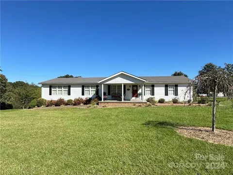 3420 Swan Creek Rd, Jonesville, NC 28642