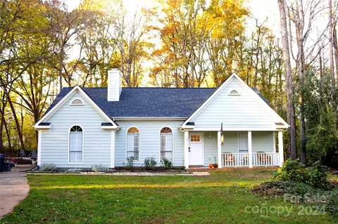 104 Higgins Ct, Huntersville, NC 28078
