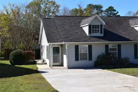 1091 Farm Pond Ln, Rock Hill, SC 29732