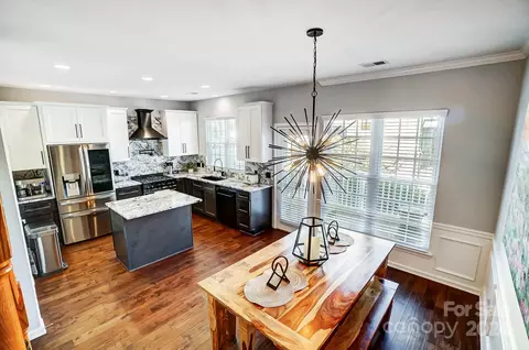 Kitchen - 651 Sixth Baxter Xing, Fort Mill, SC 29708 photo 5 of 6