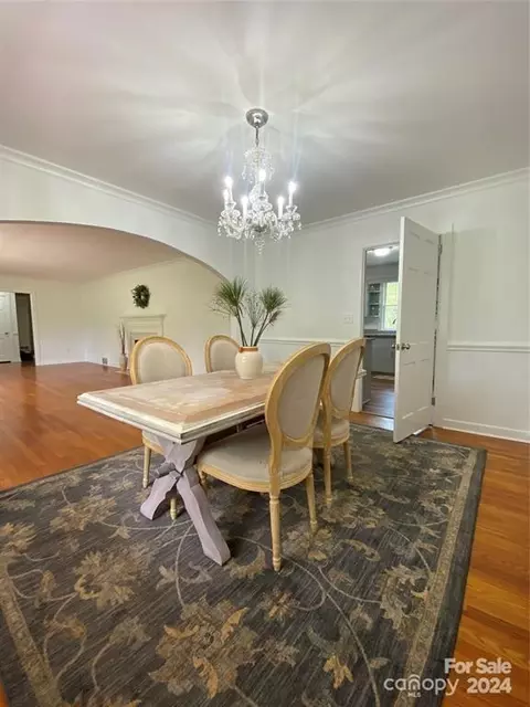 Dining - 1311 Evans Mill Rd, Pageland, SC 29728 photo 1 of 4