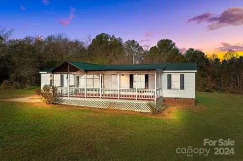 1563 Lee Huss Ln, Lincolnton, NC 28092